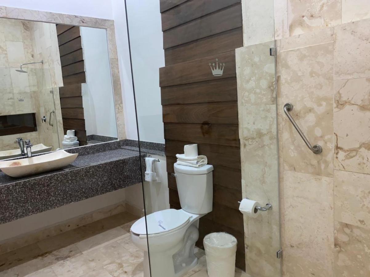 Real Hispano Valladolid  Exterior photo Bathroom in a hotel