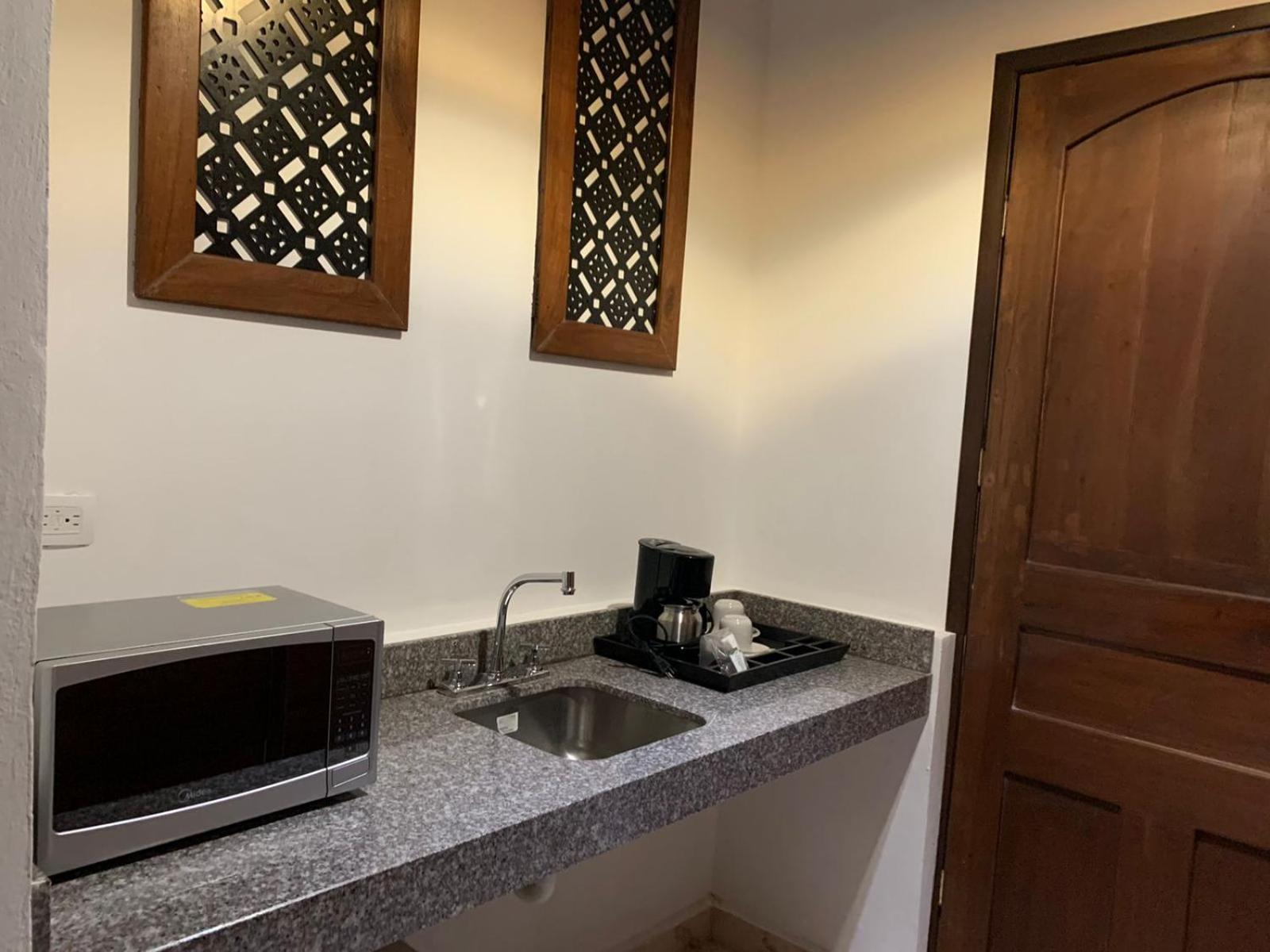 Real Hispano Valladolid  Exterior photo A kitchenette in a hotel room